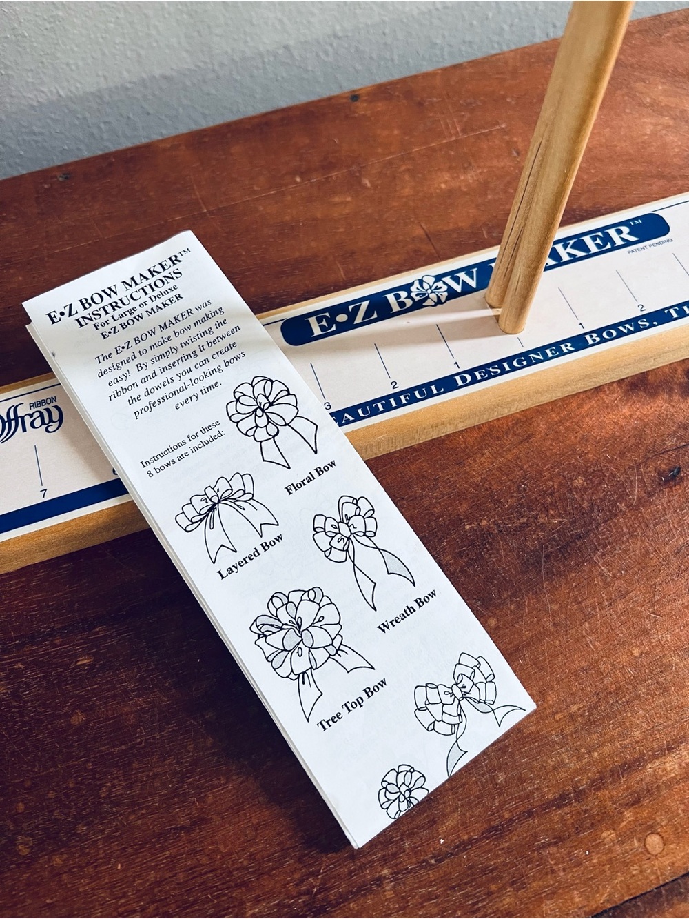 Easy Bow Maker by Offray & Lion Ribbon Co Make Every Bow up to 16” Instructions